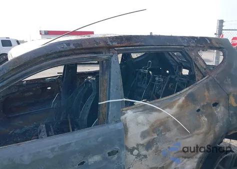 2018 Hyundai Santa Fe Sport 2.4L z USA, uszkodzony, nr VIN 5XYZT3LBXJG556499